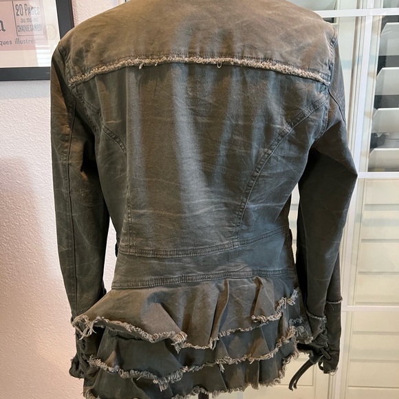 BN Free People Distressed Ruffle Jacket M - Picture 3 of 14